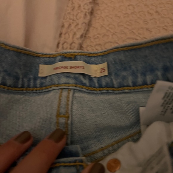 Levi rib cage shorts size 25 - Picture 3 of 4